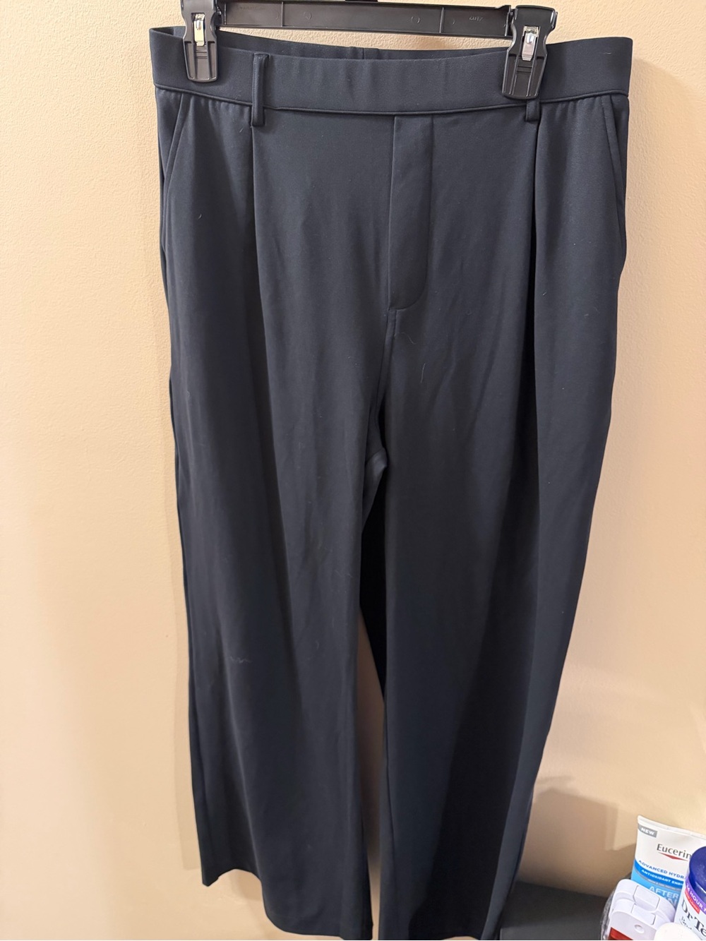 HALARA Black Straight-Leg Women's Trousers size L